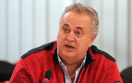 Novinar Srđan Škoro tužio MUP i ministra Ivicu Dačića Novinar Srđan Škoro tužio MUP i ministra Ivicu Dačića